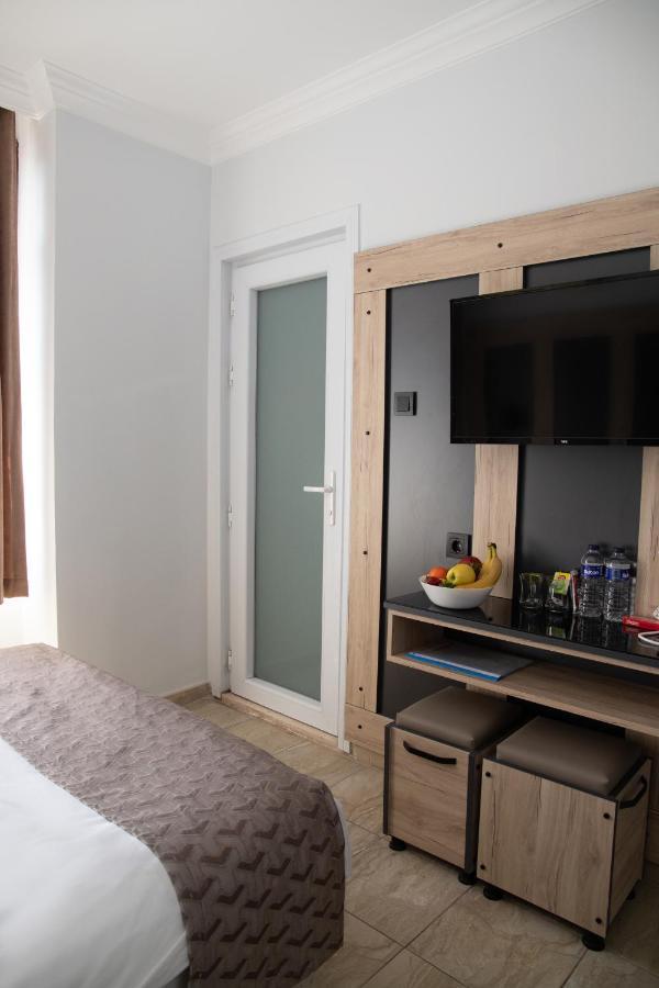 Galley Hotel Istanbul Exteriör bild