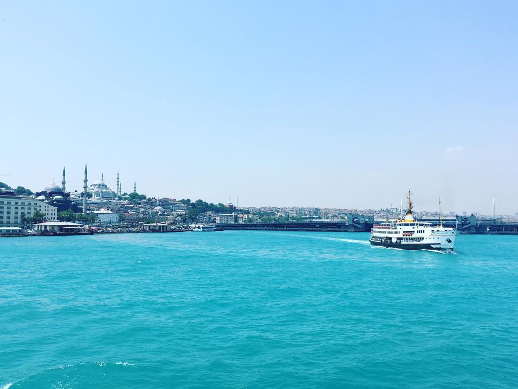 Galley Hotel Istanbul Exteriör bild